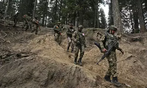 പ​ഹ​ൽ​ഗാം ഭീ​ക​രാ​ക്ര​മ​ണം: മൂ​ന്ന് തീ​വ്ര​വാ​ദി​ക​ളെ​ക്കു​റി​ച്ച്  വിവരം നൽകുന്നവർക്ക് 20 ലക്ഷം