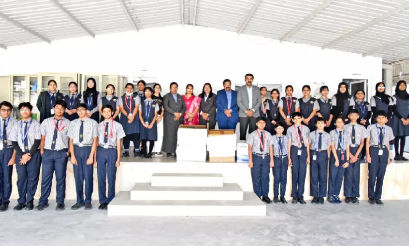 ന്യൂ ഹൊറൈസൺ സ്കൂൾ ഡ്രൈറേഷൻ കിറ്റുകൾ ഐ.സി.ആർ.എഫിന് നൽകി ന്യൂ ഹൊറൈസൺ സ്കൂൾ ഡ്രൈറേഷൻ കിറ്റുകൾ ഐ.സി.ആർ.എഫിന് നൽകി