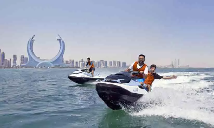 കടൽ യാത്രക്ക് താൽകാലിക വിലക്ക്; ഹമദ് വിമാനത്താവളം മുതൽ പേൾ ഖത്തർ വരെയുള്ള ഭാഗങ്ങളിലാണ് വിലക്ക് കടൽ യാത്രക്ക് താൽകാലിക വിലക്ക്; ഹമദ് വിമാനത്താവളം മുതൽ പേൾ ഖത്തർ വരെയുള്ള ഭാഗങ്ങളിലാണ് വിലക്ക്