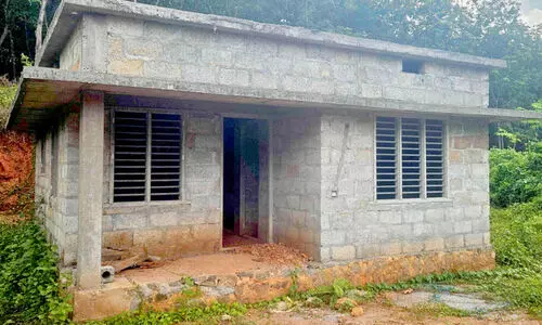 പൂർത്തിയാവാതെ അടുപ്പിൽകോളനിവാസികളുടെ പുനരധിവാസം