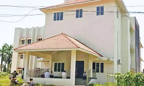 പ്ര​വ​ർ​ത്ത​നം തു​ട​ങ്ങാ​തെ ചാ​ല​ക്കു​ടി ആ​യു​ഷ് ആശുപത്രി