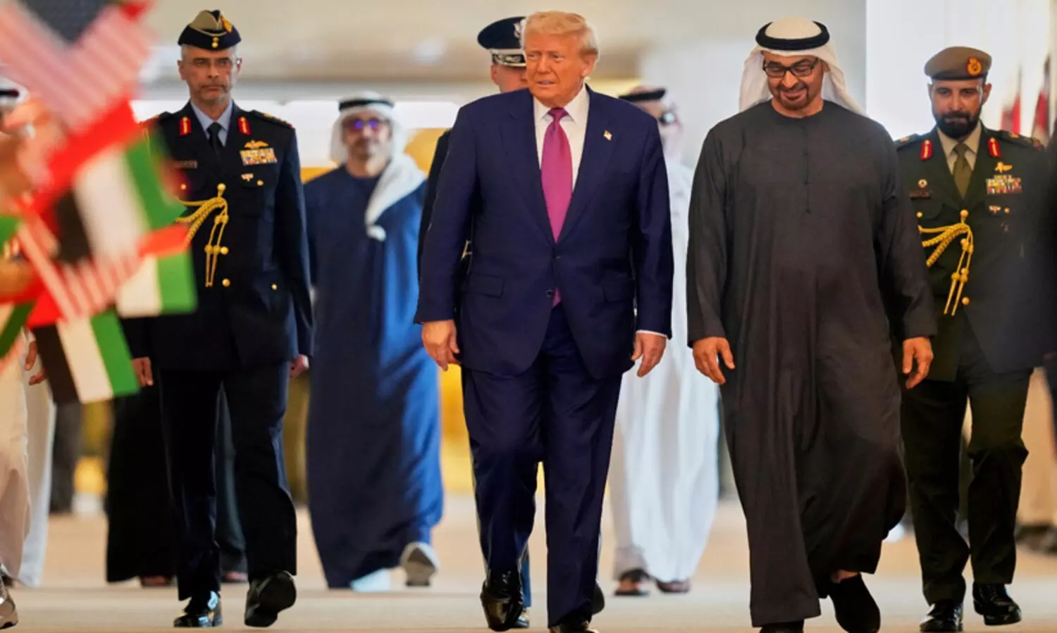 ട്രംപ്​ അബൂദബിയിൽ; ഊഷ്മള സ്വീകരണം, യു.എ.ഇയുമായി വിവിധ കരാറുകളിൽ ഒപ്പുവെക്കും