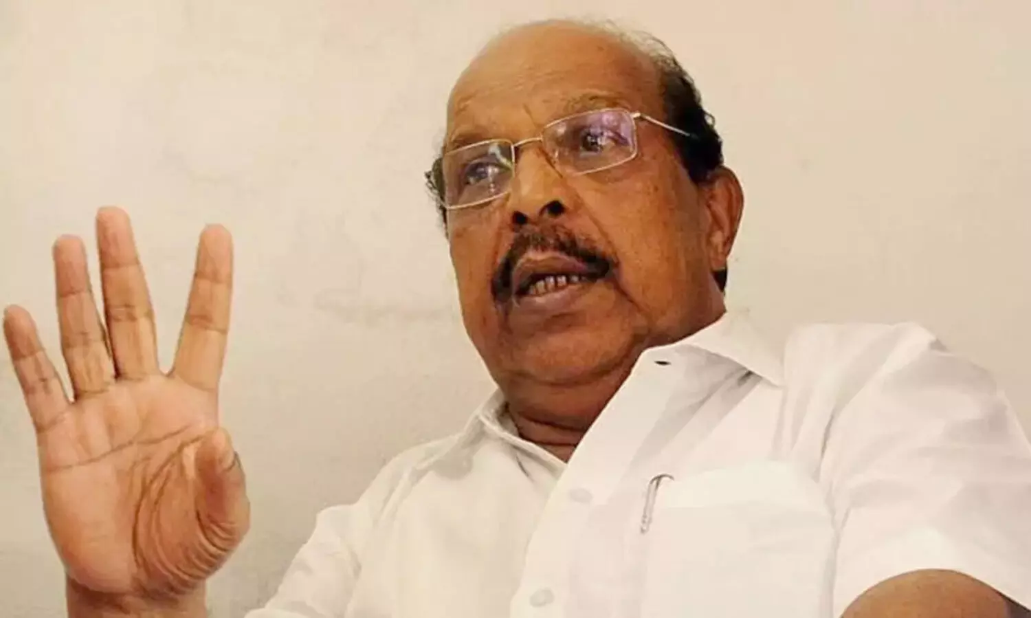 അനുനയത്തിന്​ പാർട്ടി; ജി. ​സു​ധാ​ക​ര​ന്‍റെ ചി​ത്രം ഉ​ള്‍പ്പെ​ടു​ത്തി പാ​ലം ഉ​ദ്ഘാ​ട​ന പോ​സ്റ്റ​ർ