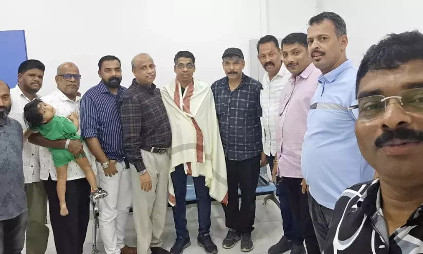 അ​ഷ​്റ​ഫ് അ​മ്പ​ല​ക്ക​ട​വി​ന് സ്വീ​ക​ര​ണം