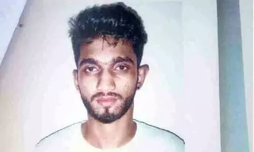 പെ​ൺ​കു​ട്ടി​യെ പി​ഡി​പ്പി​ച്ച യു​വാ​വി​ന് 50 വ​ർ​ഷം ത​ട​വും ഒ​ന്ന​ര ല​ക്ഷം രൂ​പ പി​ഴ​യും