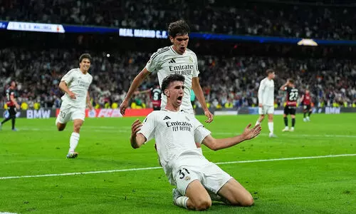 ബാഴ്സയുടെ കിരീടധാരണം നീട്ടി ഇഞ്ചുറി സമയ ഗോളിൽ റയലിന് ജയം