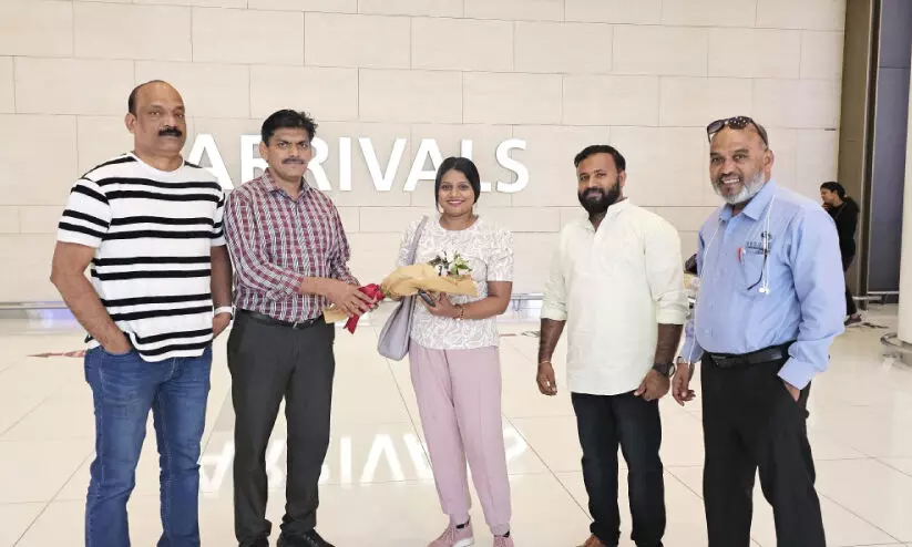 പ്ര​ശ​സ്ത വ​യ​ലി​നി​സ്റ്റ് അ​പ​ർ​ണ ബാ​ബു എ​ത്തി, ഹോ​പ്പി​ന്റെ പ​ത്താം വാ​ർ​ഷി​കാ​ഘോ​ഷം ഇ​ന്ന്