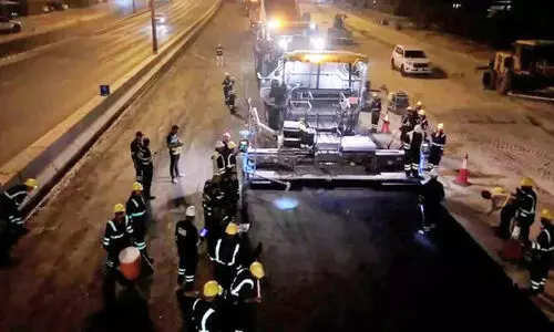 റോ​ഡ് ന​വീ​ക​ര​ണ പ്ര​വൃത്തി​ക​ൾ പു​രോ​ഗ​മി​ക്കു​ന്നു