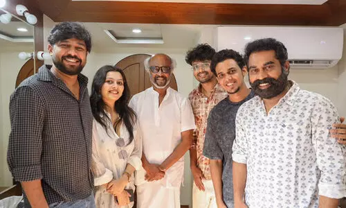 സ്റ്റൈൽ മന്നനൊപ്പം പടക്കളം ടീം; ആശംസകൾ അറിയിച്ച് താരം