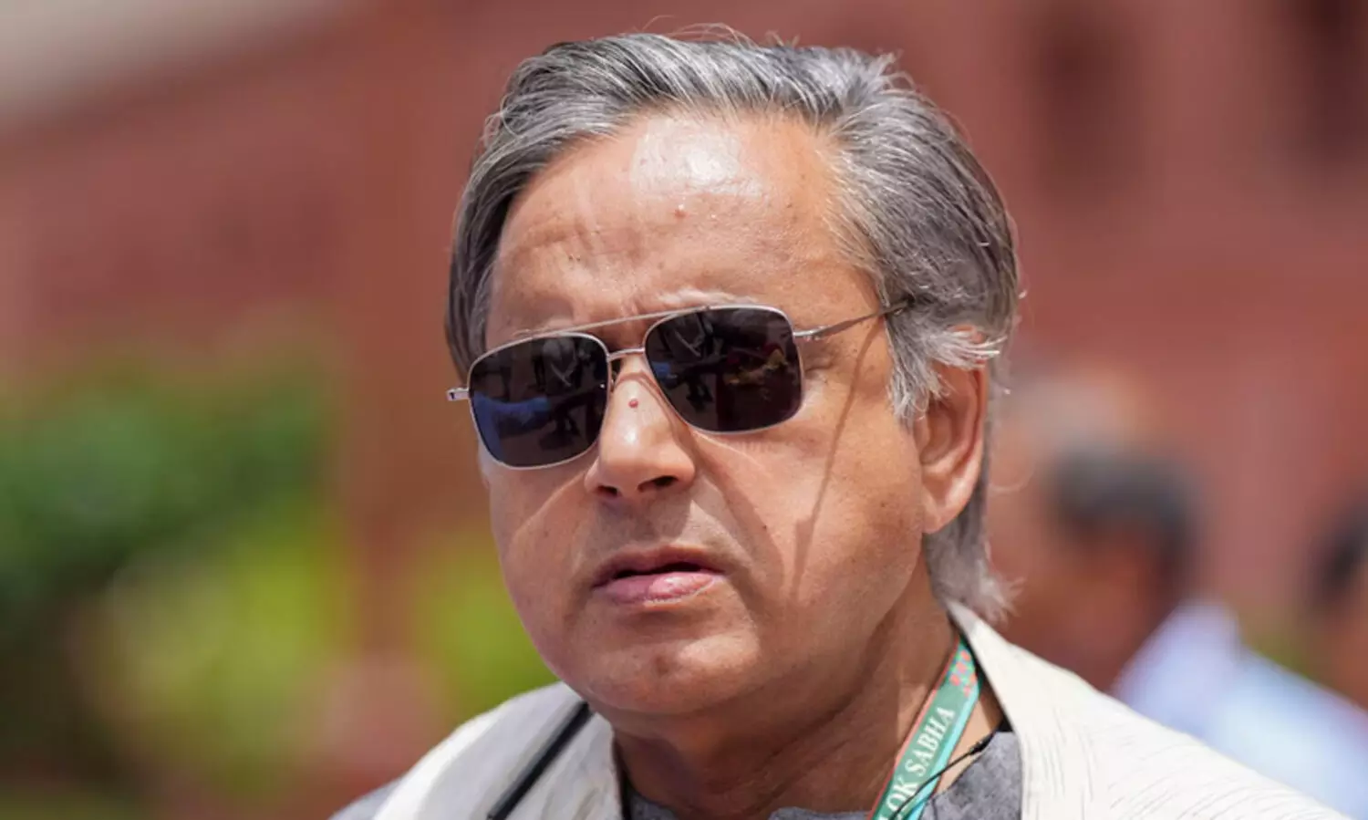 കേന്ദ്ര സർക്കാറിന്‍റെ ക്ഷണം ബഹുമതിയായി കാണുന്നു -ശശി തരൂർ