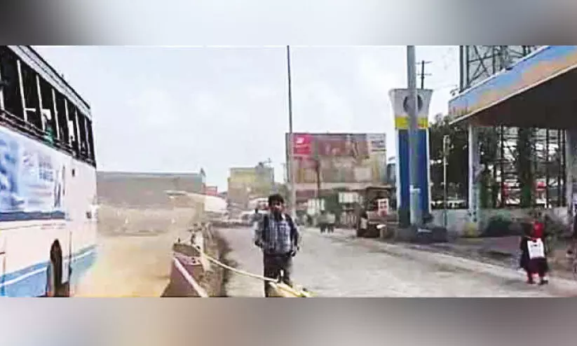 ആ​മ്പ​ല്ലൂ​രി​ലെ ഗ​താ​ഗ​ത​ക്കു​രു​ക്കി​ന് താ​ല്‍ക്കാ​ലി​ക പ​രി​ഹാ​രം