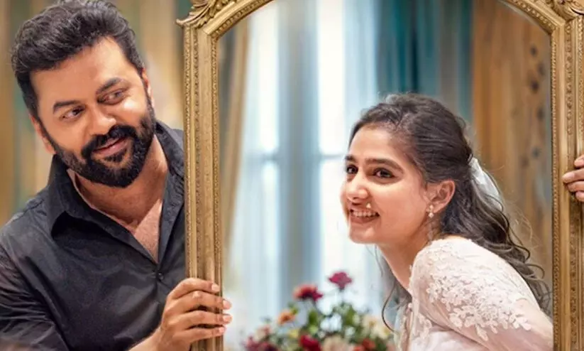 വിവാദങ്ങൾക്കൊടുവിൽ റിലീസ്; മിസ്റ്റർ ആൻഡ് മിസ്സിസ് ബാച്ചിലർ തിയറ്ററിലേക്ക് വിവാദങ്ങൾക്കൊടുവിൽ റിലീസ്; മിസ്റ്റർ ആൻഡ് മിസ്സിസ് ബാച്ചിലർ തിയറ്ററിലേക്ക്