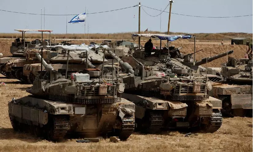 ഗസ്സയിൽ 48 മണിക്കൂറിനുള്ളിൽ കൊന്നു തള്ളിയത് 300ലധികം പേരെ; സമ്പൂർണ അധിനിവേശത്തിനൊരുങ്ങി ഇസ്രായേൽ