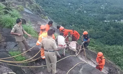 കോട്ടപ്പാറ വ്യൂപോയിന്‍റിൽ പുലർച്ചെ എത്തിയ യുവാവ് 70 അടി താഴ്ച്ചയിലേക്ക് വീണു