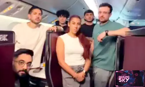 ആ​കാ​ശ​ത്തും ഗെ​യി​മി​ങ്; അ​തി​ശ​യി​പ്പി​ച്ച് ഖ​ത്ത​ർ എ​യ​ർ​വേ​സ്