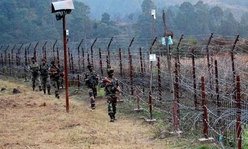 ഓൺലൈനിലൂടെ പരിചയപ്പെട്ട പാസ്റ്ററെ കാണാൻ അതിർത്തി കടന്ന് പാകിസ്താനിലെത്തിയ ഇന്ത്യൻ യുവതി കസ്റ്റഡിയിൽ
