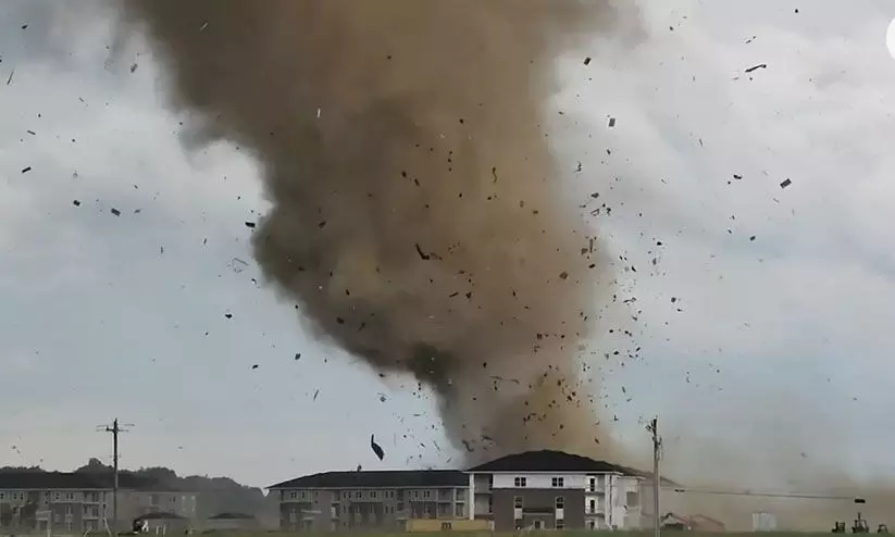 യു.എസ് സംസ്ഥാനങ്ങളിൽ വൻ നാശം വിതച്ച് കൊടുങ്കാറ്റ്; 27 മരണം