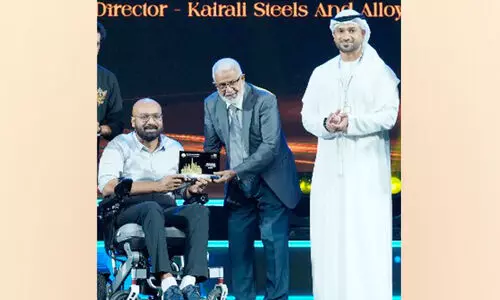 ‘മാധ്യമം’ കമോൺ കേരള ബിസിനസ് ഐക്കൺ അവാർഡ് പഹലിഷാ കള്ളിയത്ത് ഏറ്റുവാങ്ങി