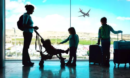 വേ​ന​ൽ അ​വ​ധി​യും പെ​രു​ന്നാ​ളും; പ്ര​വാ​സി​ക​ളെ പി​ഴി​യാ​ൻ വീ​ണ്ടും വി​മാ​ന ക​മ്പ​നി​ക​ൾ