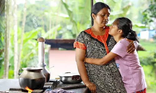 ഋ​തു​ഭേ​ദ​ങ്ങ​ളു​ടെ പൂ​ക്കാ​ലം