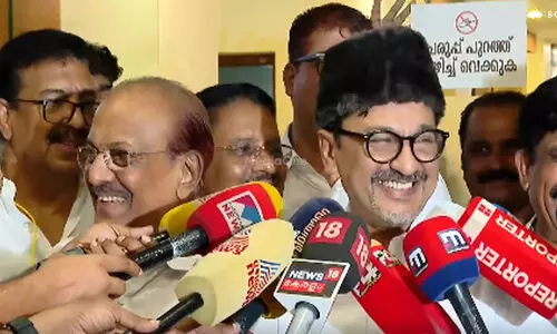 കായികമന്ത്രി പറഞ്ഞതിൽ ഒരു കുഴപ്പമുണ്ട്, മെസ്സി വരില്ലാന്ന് പറയാൻ പറ്റില്ലാന്നാണ് പറഞ്ഞത്, വരുമോ എന്നാണ് പറയേണ്ടത്; മന്ത്രി അബ്ദുറഹ്മാനെ ട്രോളി സാദിഖലി ശിഹാബ് തങ്ങൾ