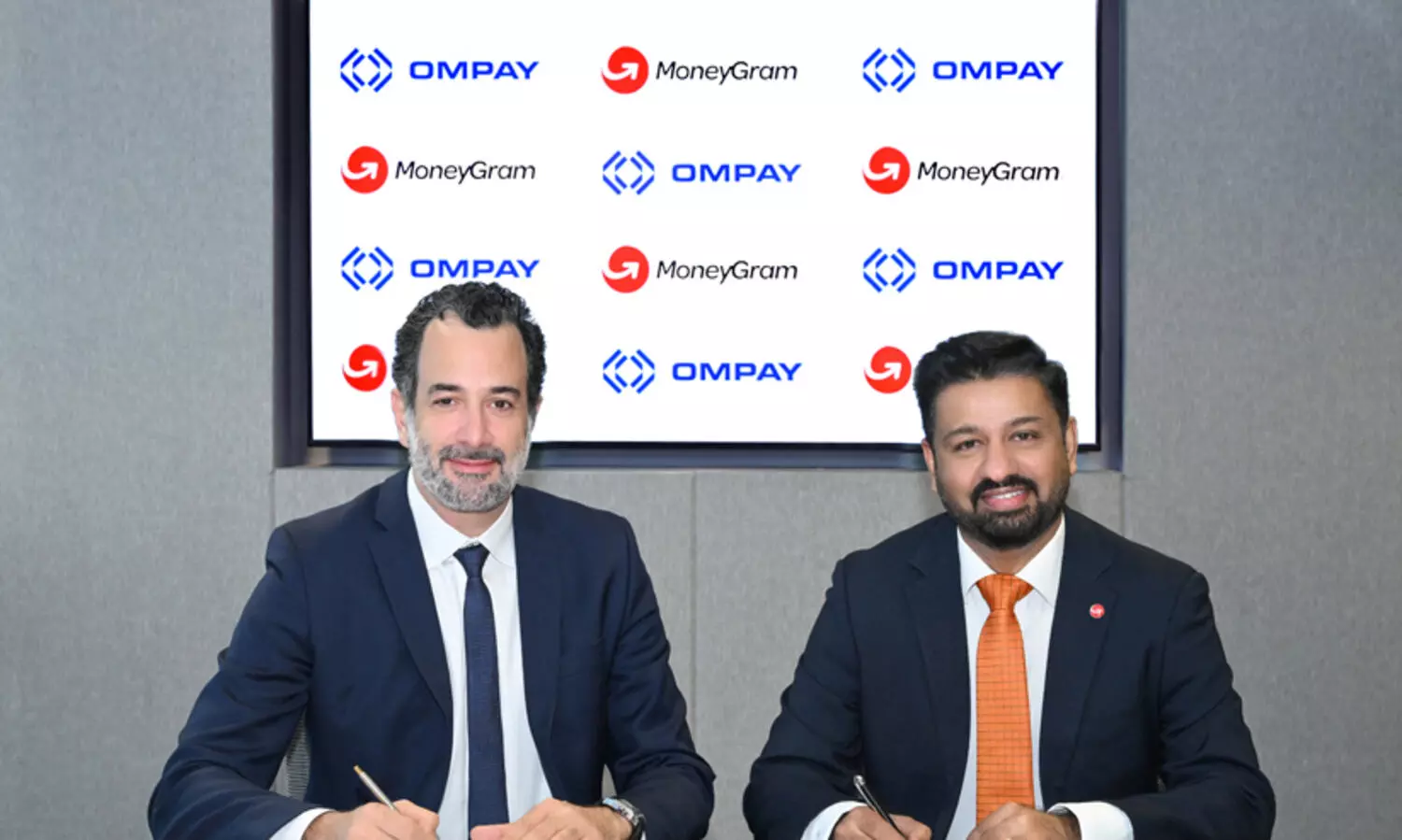 ഓംപേ ഇ-വാലറ്റ് വഴി ഈസിയായി ഇനി നാട്ടിലേക്ക് പണമയക്കാം