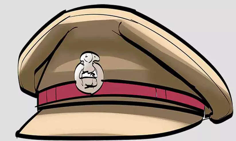 പൊലീസ് തലപ്പത്തെ അഴിച്ചുപണി രണ്ടാഴ്ചക്കകം റദ്ദാക്കിയത് അസാധാരണം പൊലീസ് തലപ്പത്തെ അഴിച്ചുപണി രണ്ടാഴ്ചക്കകം റദ്ദാക്കിയത് അസാധാരണം