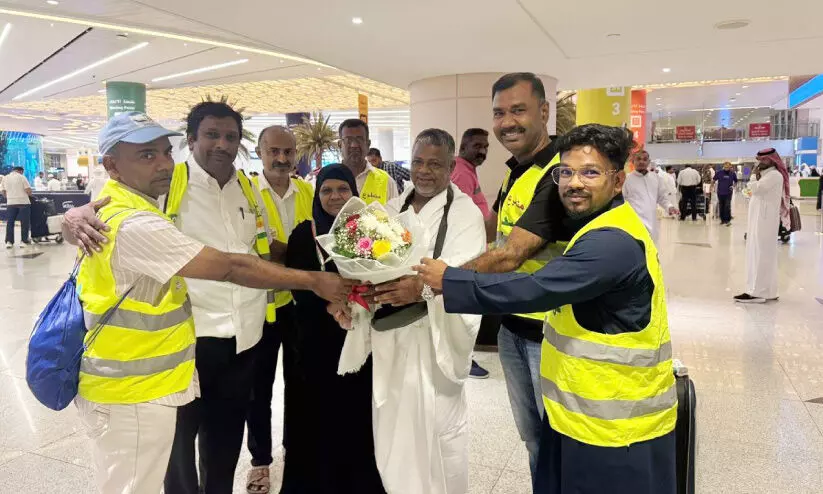 alappuzha welfare assoaciation welcoming hajj pilgrims