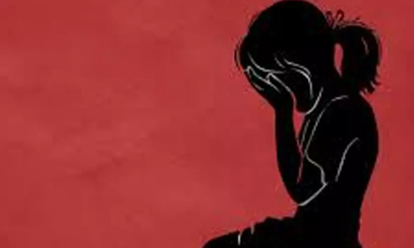 പോ​ക്‌​സോ കേ​സ് അ​ട്ടി​മ​റി​ച്ചെ​ന്ന പ​രാ​തി മു​ക്കി; വി​വ​രാ​വ​കാ​ശ അ​പേ​ക്ഷ​യിൽ​ ഉ​രു​ണ്ടു​ക​ളി​ച്ച് പൊ​ലീ​സ്​