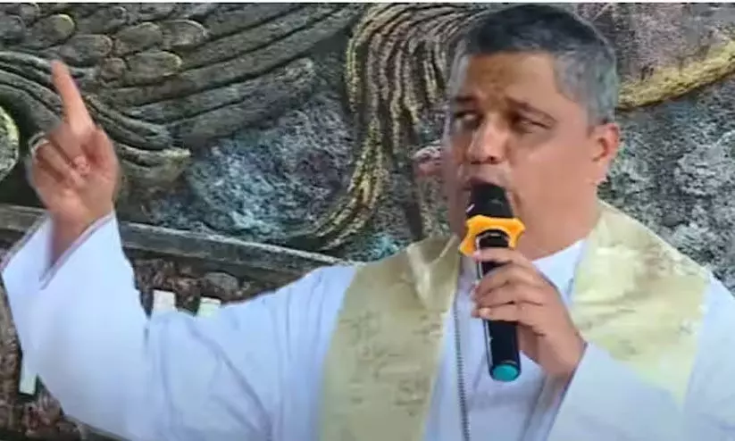 മലയോര ജനതയെ വന്യമൃഗങ്ങളുടെ ഭക്ഷണമായി സർക്കാർ കാണുന്നു-ആർച്ച് ബിഷപ്പ് മാർ ജോസഫ് പാംപ്ലാനി മലയോര ജനതയെ വന്യമൃഗങ്ങളുടെ ഭക്ഷണമായി സർക്കാർ കാണുന്നു-ആർച്ച് ബിഷപ്പ് മാർ ജോസഫ് പാംപ്ലാനി