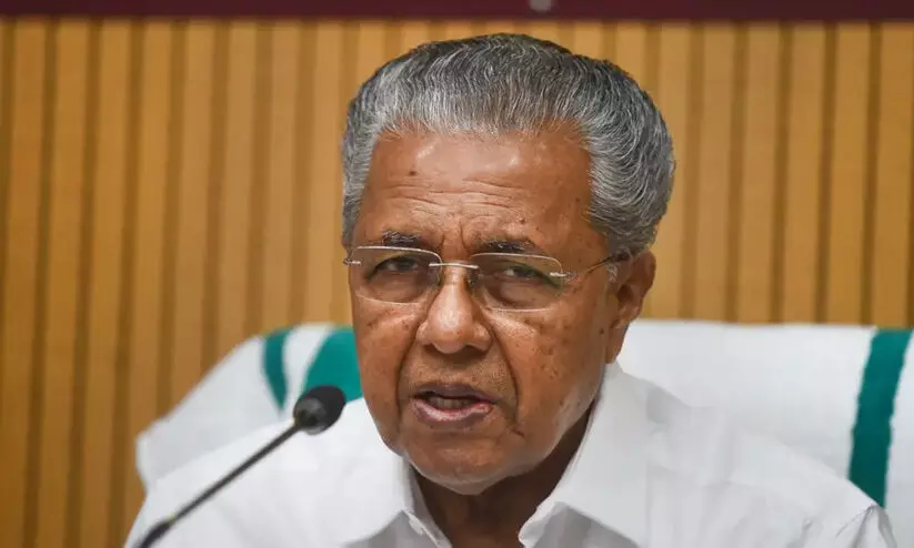 ദേശീയപാതയിൽ ചില സ്ഥലങ്ങളിൽ റോഡ് തകർന്നത് നിർഭാഗ്യകരമായ സംഭവമെന്ന് മുഖ്യമന്ത്രി