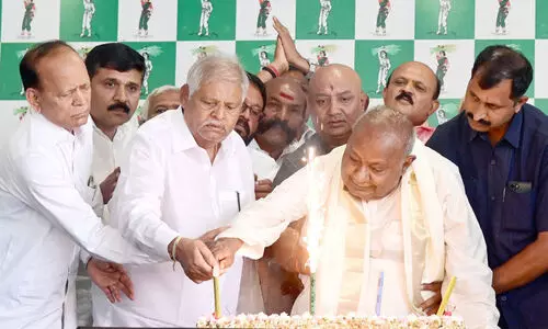 എ​ച്ച്.​ഡി. ദേ​വ​ഗൗ​ഡ​ക്ക് 92ാം പി​റ​ന്നാ​ൾ