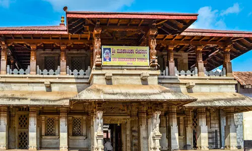 കൊല്ലൂർ മൂകാംബിക വഴി കുടജാദ്രിയിലേക്ക്