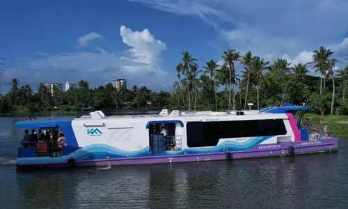 വാട്ടർ മെട്രോ ചാർജ് വർധന: എറണാകുളം-​ഫോ​ർ​ട്ട്​​കൊ​ച്ചി റൂ​ട്ടി​ൽ ഒ​റ്റ​യ​ടി​ക്ക് കൂട്ടിയ​ത് പ​ത്ത് രൂ​പ​​