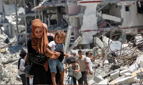 കനത്ത ആക്രമണ മുന്നറിയിപ്പ്; ഖാൻ യൂനുസിൽ കൂട്ട കുടിയിറക്കൽ