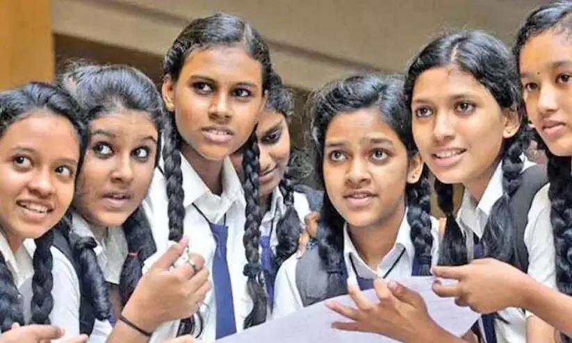 പ്ലസ് വണ്ണിന് ഇന്നു കൂടി അപേക്ഷിക്കാം; ട്രയല്‍ അലോട്ട്‌മെന്റ് 24ന്