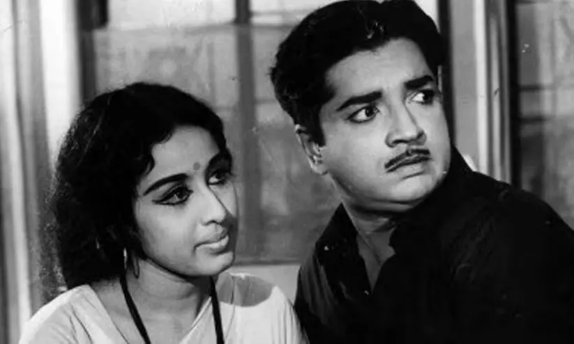 700 സിനിമകൾ, അതിൽ 50 ബ്ലോക്ക് ബസ്റ്ററുകൾ, ഗിന്നസ് വേൾഡ് റെക്കോഡുകൾ; ഒരേ നായികക്കൊപ്പം 130 സിനിമകളിൽ നായകൻ;  ഇന്ത്യൻ സിനിമാ രംഗത്ത് ഇതുവരെ ആരും മറികടക്കാത്ത റെക്കോഡുകൾ സ്വന്തമാക്കിയ മലയാള നടൻ