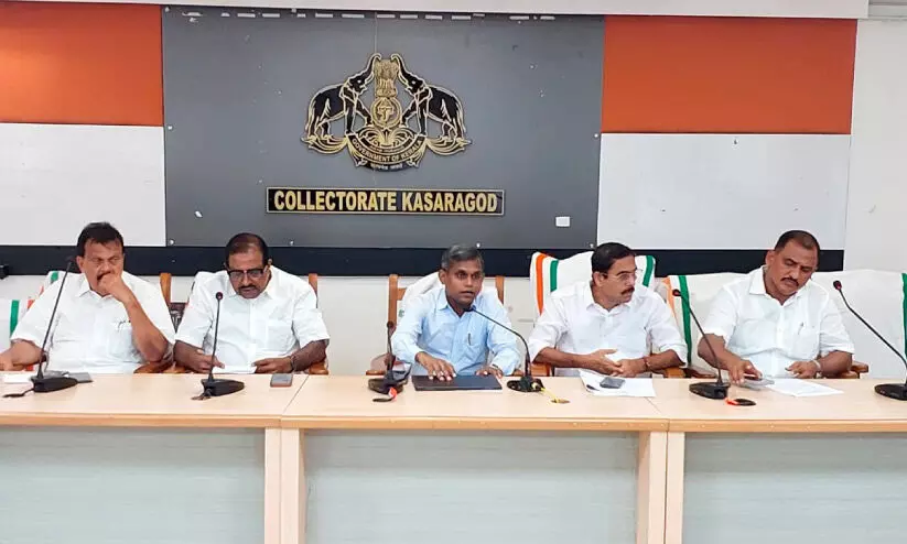 ആരിക്കാടി ടോൾഗേറ്റ്; നിർമാണം താൽക്കാലികമായി നിർത്തിവെക്കും ആരിക്കാടി ടോൾഗേറ്റ്; നിർമാണം താൽക്കാലികമായി നിർത്തിവെക്കും