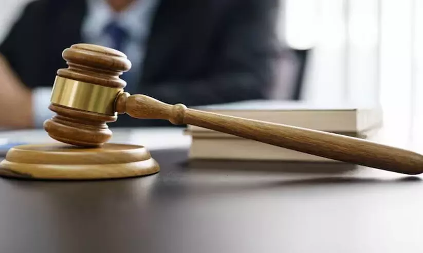 ബിരുദം നേടിയ ഉടൻ ഇനി ജഡ്ജിയാകാൻ കഴിയില്ല; ജുഡീഷ്യൽ സർവീസ് നിയമനത്തിന് മൂന്ന് വർഷം അഭിഭാഷക പ്രാക്ടീസ് ഉണ്ടായിരിക്കണമെന്ന നിയമം പുനസ്ഥാപിച്ച് സുപ്രീം കോടതി