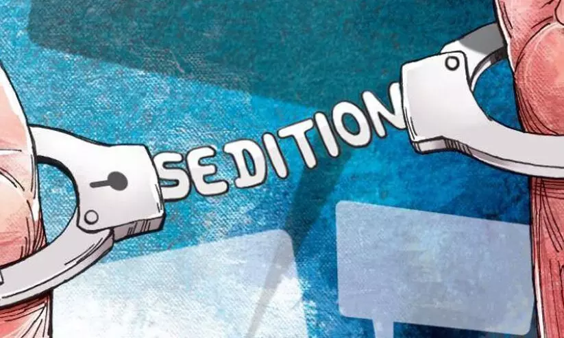 വിഖ്യാത കവിത ‘ഹം ദേഖേംഗേ’ ചൊല്ലിയതിന് മൂന്ന് പേർക്കെതിരെ രാജ്യദ്രോഹക്കുറ്റം