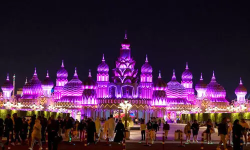 ഗ്ലോ​ബ​ൽ വി​ല്ലേ​ജി​ൽ ഇ​ത്ത​വ​ണ കോ​ടി​യി​ലേ​റെ സ​ന്ദ​ർ​ശ​ക​ർ