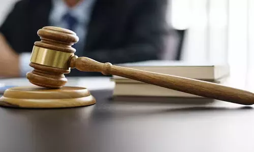 ബിരുദം നേടിയ ഉടൻ ഇനി ജഡ്ജിയാകാൻ കഴിയില്ല; ജുഡീഷ്യൽ സർവീസ് നിയമനത്തിന് മൂന്ന് വർഷം അഭിഭാഷക പ്രാക്ടീസ് ഉണ്ടായിരിക്കണമെന്ന നിയമം പുനസ്ഥാപിച്ച് സുപ്രീം കോടതി