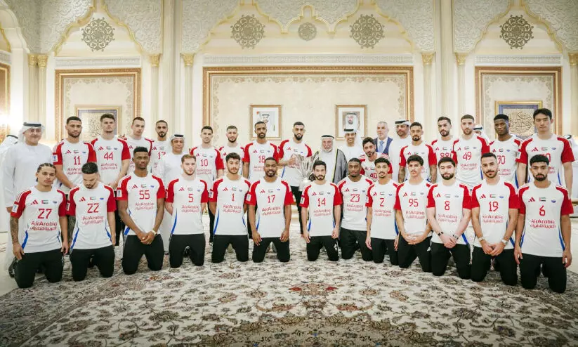 ഫു​ട്​​ബാ​ൾ ടീ​മി​ന്​ ര​ണ്ടു​കോ​ടി അ​നു​വ​ദി​ച്ച്​ ഷാ​ർ​ജ ഭ​ര​ണാ​ധി​കാ​രി