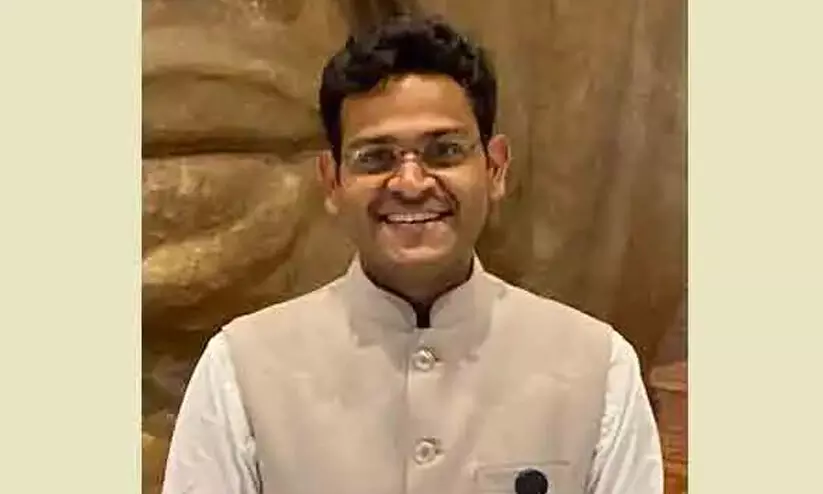 പൊ​തു​ജ​ന​ങ്ങ​ള്‍ക്ക് ഇനി നേ​രി​ട്ട് സം​വ​ദി​ക്കാം; സ​ബ് ക​ല​ക്ട​ർ വില്ലേജ്​ ഓഫിസിലെത്തും; നൂതന പദ്ധതിയുമായി ജില്ല ഭരണകൂടത്തിൻറെ  ‘ഒപ്പം സബ് കലക്ടർ’