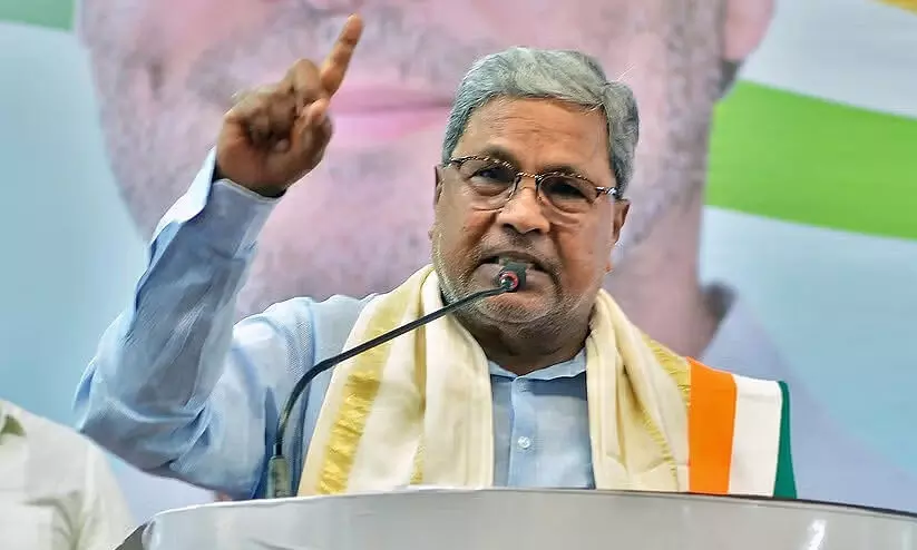 കന്നഡയിൽ സംസാരിക്കാൻ വിസമ്മതിച്ച ബാങ്ക് ജീവനക്കാരിക്കെതിരെ രൂക്ഷവിമർശനവുമായി സിദ്ധരാമയ്യ; സ്ഥലംമാറ്റി എസ്.ബി.ഐ