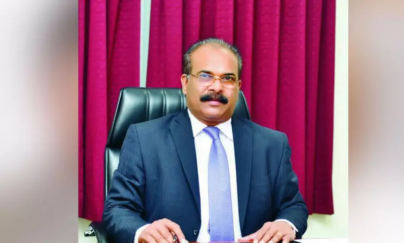 ‘ആ ​കു​ട്ടി​യെ ഇ​ന്ത്യ​ൻ സ്കൂ​ൾ അ​ധി​കൃ​ത​ർ ചേ​ർ​ത്തു​പി​ടി​ക്ക​ണം’