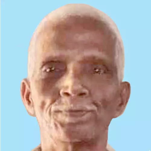 തേ​ങ്ങ​യി​ടു​ന്ന​തി​നി​ടെ പി​ടി​വി​ട്ട് യ​ന്ത്ര​ത്തി​ൽ കു​രു​ങ്ങി; വ​യോ​ധി​ക​ന് ദാ​രു​ണാ​ന്ത്യം