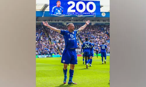 500ാം മത്സരത്തിൽ 200ാം ഗോൾ; സ്വപ്നനേട്ടങ്ങളുമായി പടിയിറക്കം: വാർഡി, ലെസ്റ്ററിന്റെ ഫീനിക്സ് പക്ഷി 500ാം മത്സരത്തിൽ 200ാം ഗോൾ; സ്വപ്നനേട്ടങ്ങളുമായി പടിയിറക്കം: വാർഡി, ലെസ്റ്ററിന്റെ ഫീനിക്സ് പക്ഷി