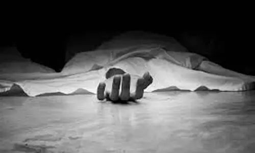 മാ​മ്പ​ഴം പ​റി​ക്കു​ന്ന​തി​നെ ചൊ​ല്ലി ത​ർ​ക്കം; ക​ർ​ഷ​ക​ൻ കൊ​ല്ല​പ്പെ​ട്ടു