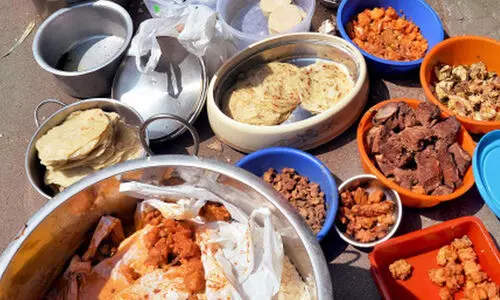 പഴകിയ ഭക്ഷണവും പ്ലാസ്റ്റിക് ഉൽപന്നങ്ങളും പിടികൂടി